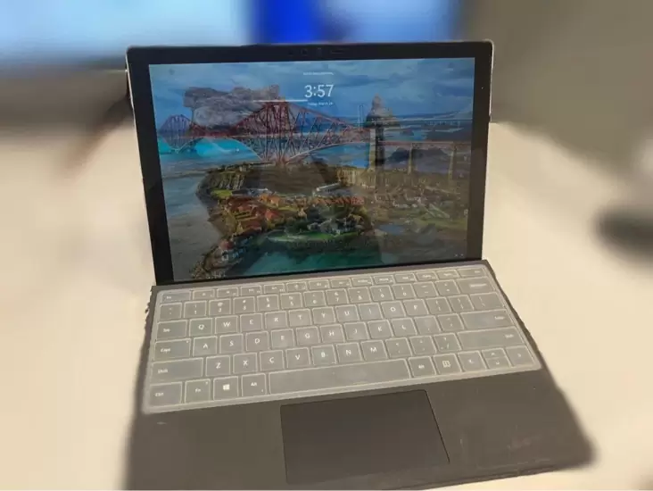 HK$3,500 Surface pro 6 -i5 8G128G on