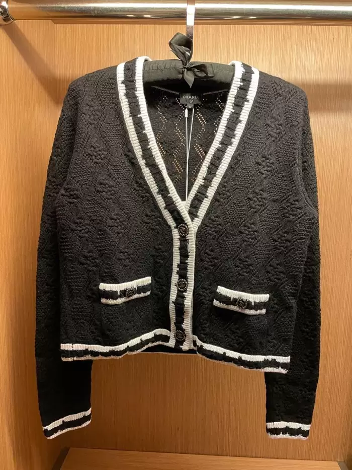 HK$22,000 Chanel 外套 Cashmere Cardigan 22C Size40 on
