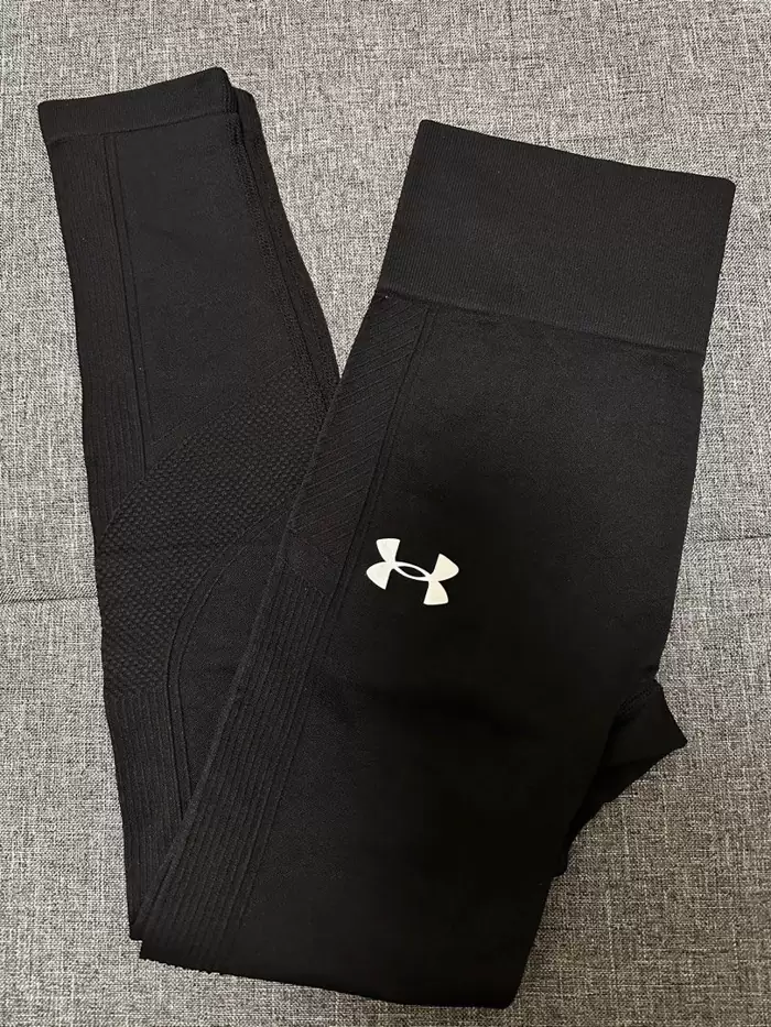 Under Armour Leggings size M on