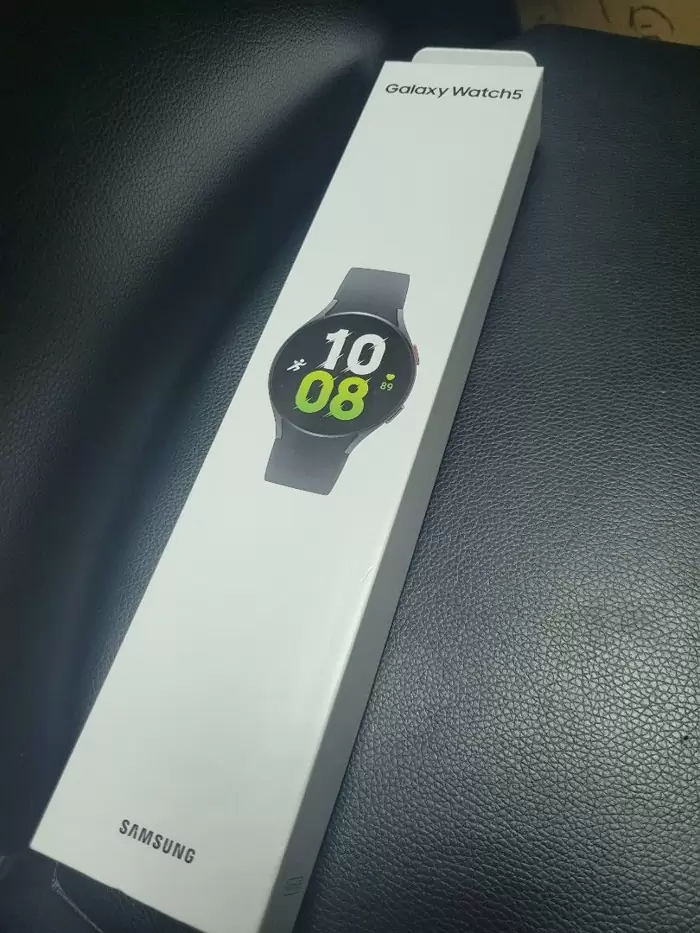 HK$1,950 全新Samsung GALAXY watch 5 / watch 5 pro 未開 有單有保 on